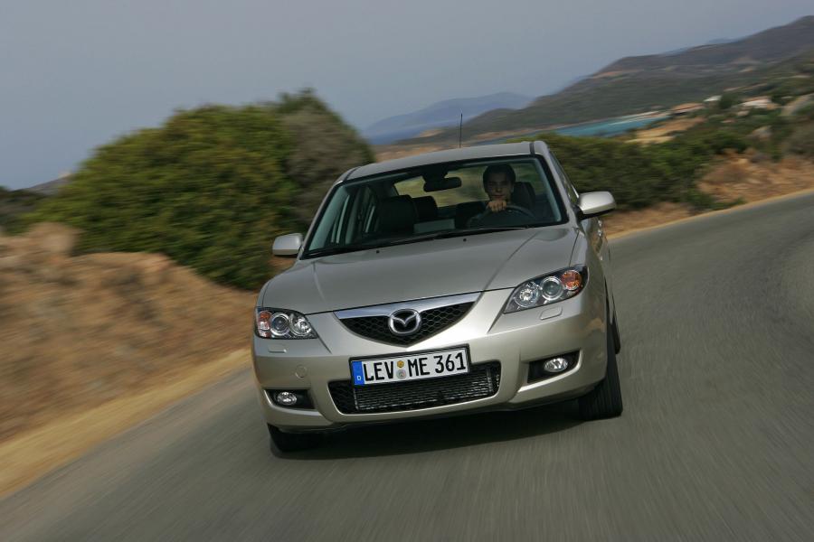  Mazda3 2003 года  (фото 27 из 142)